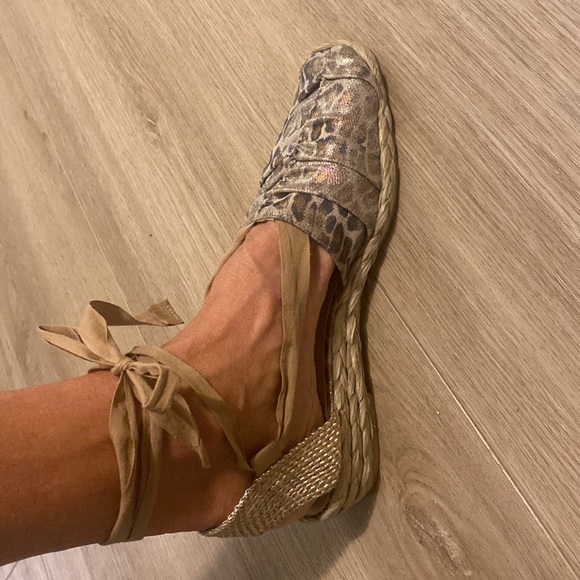 NEW Stuart Weitzman Denia Cheetah Linen Wedge Shine Espadrilles 8.5 / 9 - Picture 6 of 6